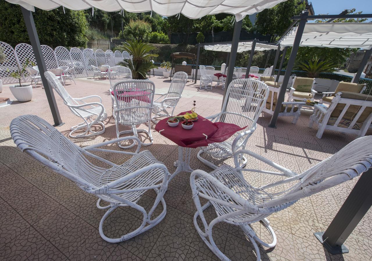 B&B Decarlo Property Tropea Exterior foto